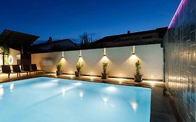 Villa Elia